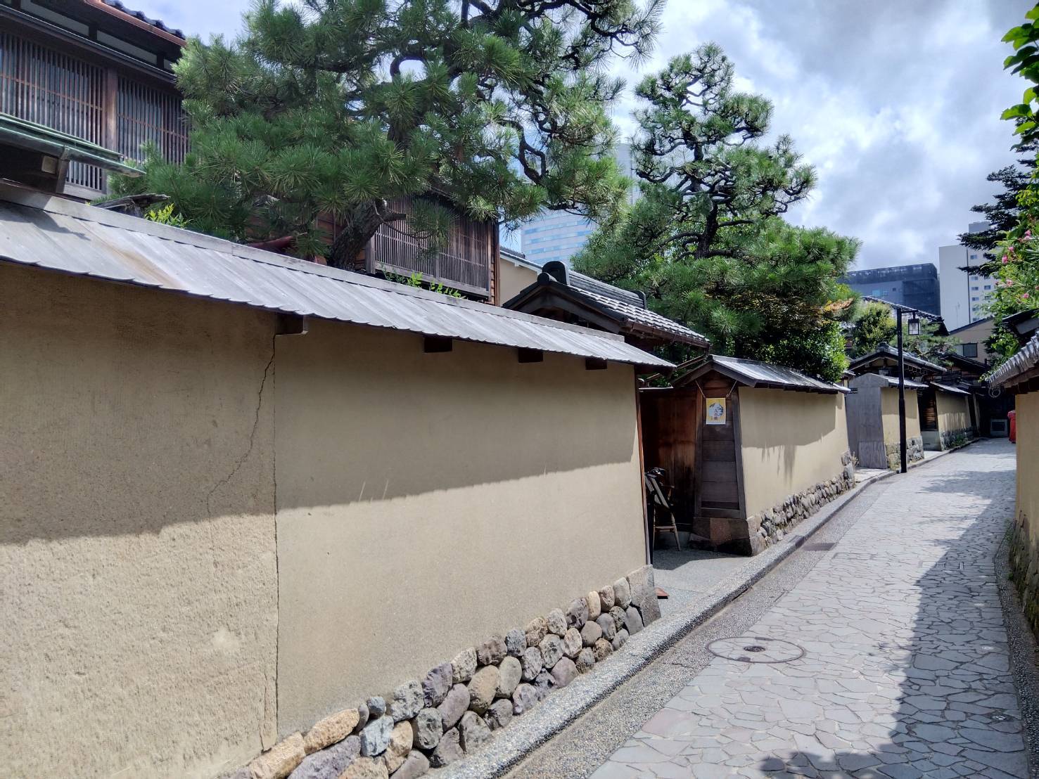 お香・専門店 金沢市|金沢の観光地-武家屋敷跡近くのアロマ香房焚屋