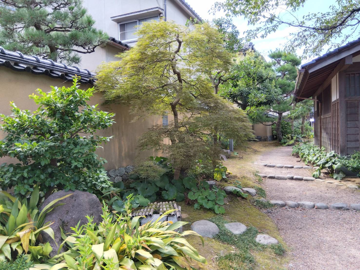 お香・専門店 金沢市|金沢の観光地-武家屋敷跡近くのアロマ香房焚屋