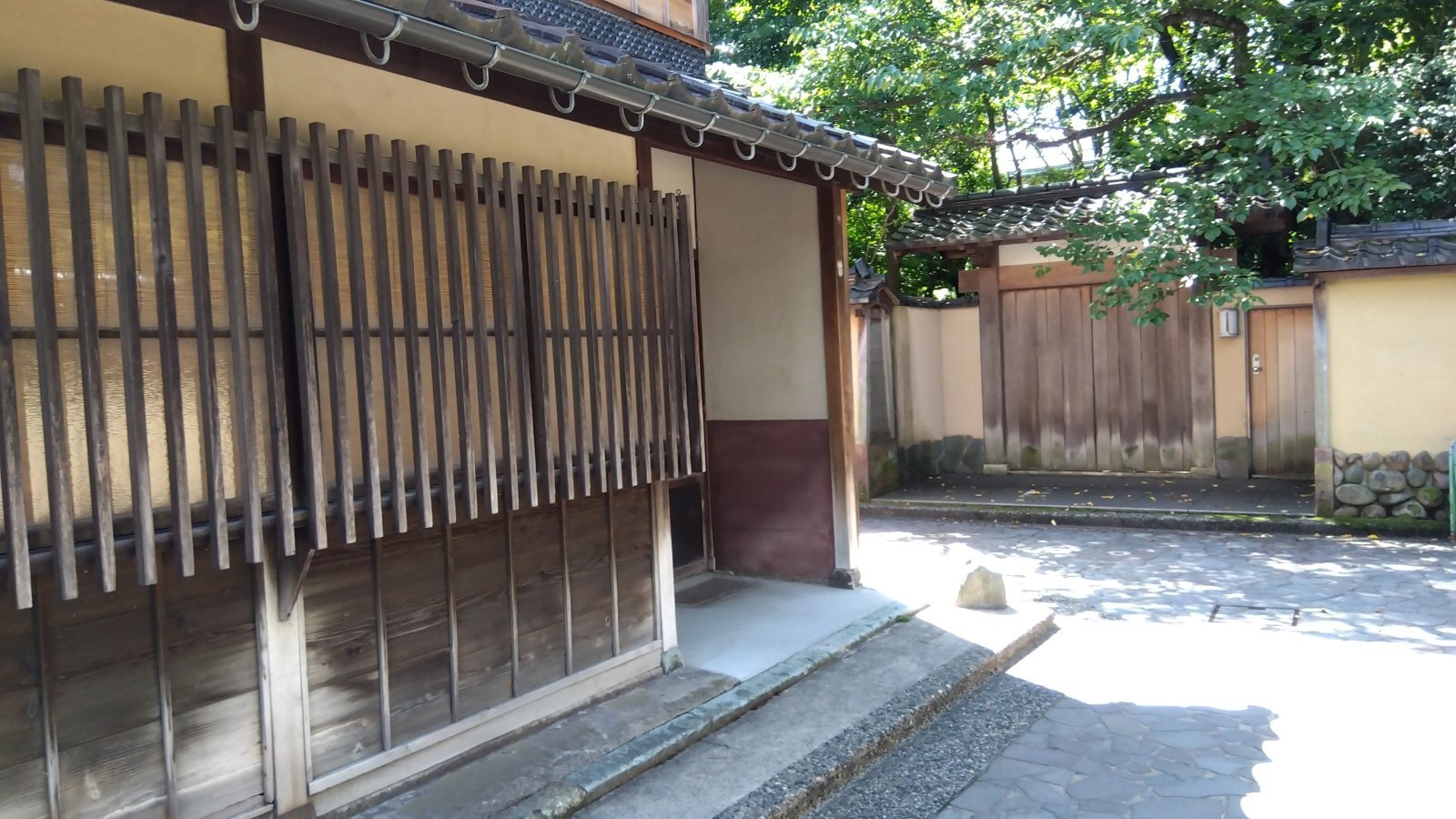 金沢のお香とアロマの香り専門店(石川県金沢市)・金沢観光地・金沢の観光スポット武家屋敷跡近く・人気でおすすめのお土産処-お香専門店のアロマ香房焚屋