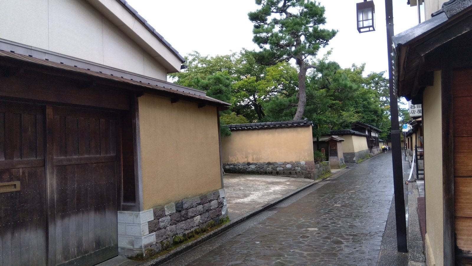 金沢のお香とアロマの香り専門店(石川県金沢市)・金沢観光地・金沢の観光スポット武家屋敷跡近く・人気でおすすめのお土産処-お香専門店のアロマ香房焚屋