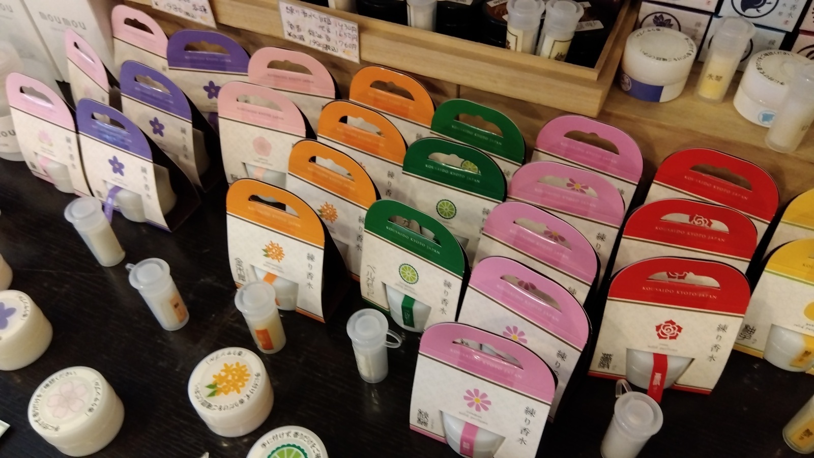 金沢のお香とアロマの香り専門店(石川県金沢市)・金沢観光地・金沢の観光スポット武家屋敷跡近く・人気でおすすめのお土産処-お香専門店のアロマ香房焚屋
