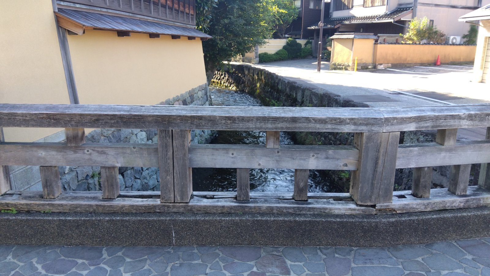 金沢のお香とアロマの香り専門店(石川県金沢市)・金沢観光地・金沢の観光スポット武家屋敷跡近く・人気でおすすめのお土産処-お香専門店のアロマ香房焚屋