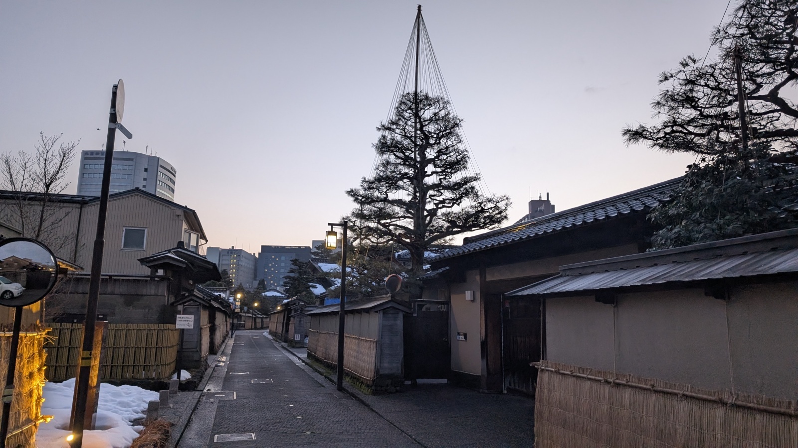 金沢のお香とアロマの香り専門店(石川県金沢市)・金沢観光地・金沢の観光スポット武家屋敷跡近く・人気でおすすめのお土産処-お香専門店のアロマ香房焚屋