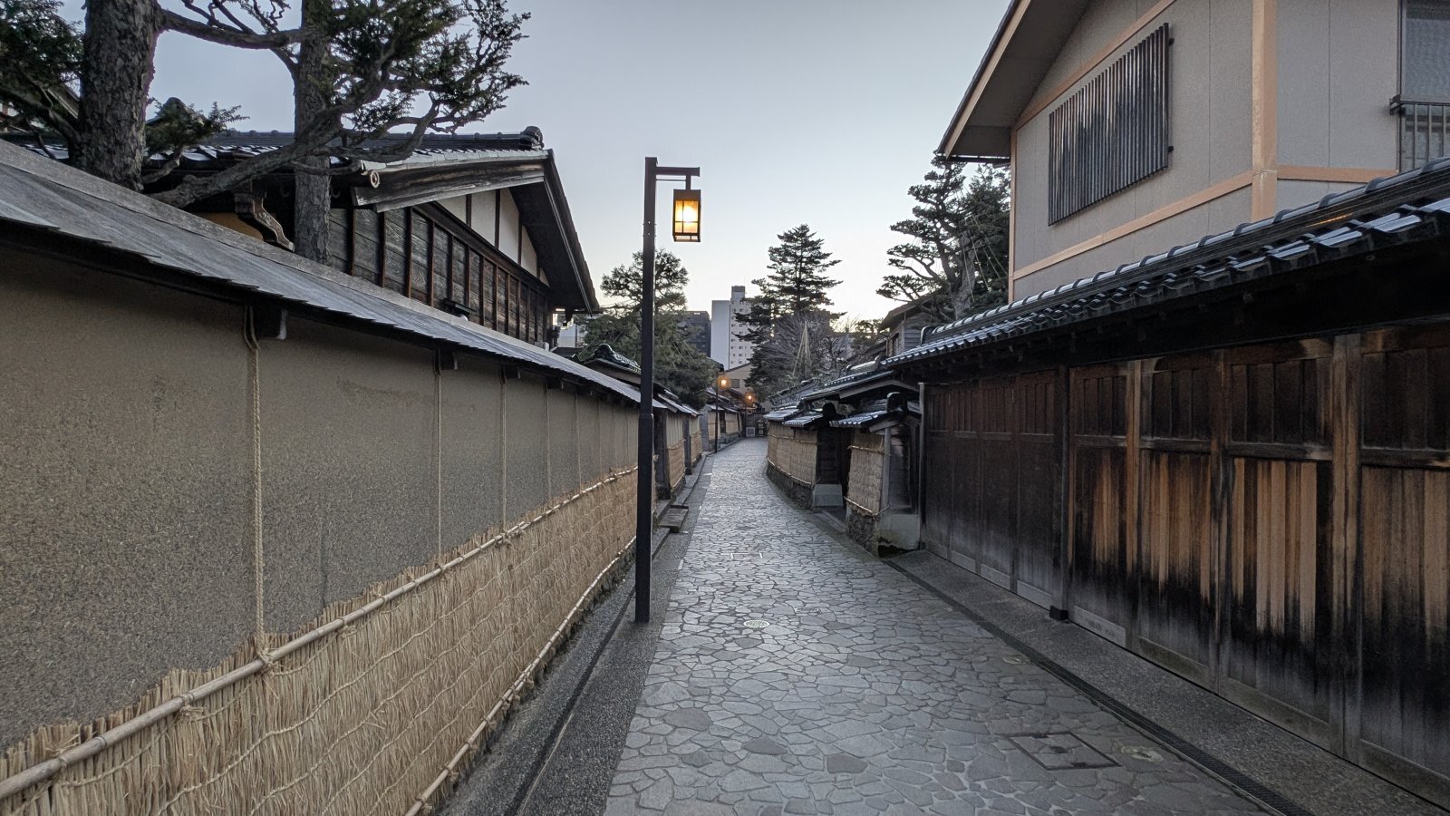 金沢のお香とアロマの香り専門店(石川県金沢市)・金沢観光地・金沢の観光スポット武家屋敷跡近く・人気でおすすめのお土産処-お香専門店のアロマ香房焚屋