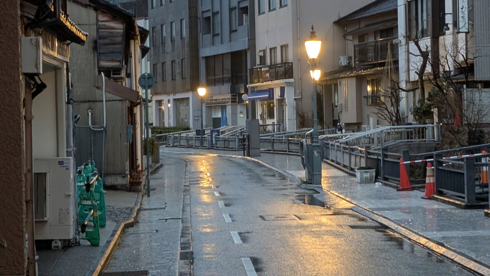 金沢のお香とアロマの香り専門店(石川県金沢市)・金沢観光地・金沢の観光スポット武家屋敷跡近く・人気でおすすめのお土産処-お香専門店のアロマ香房焚屋