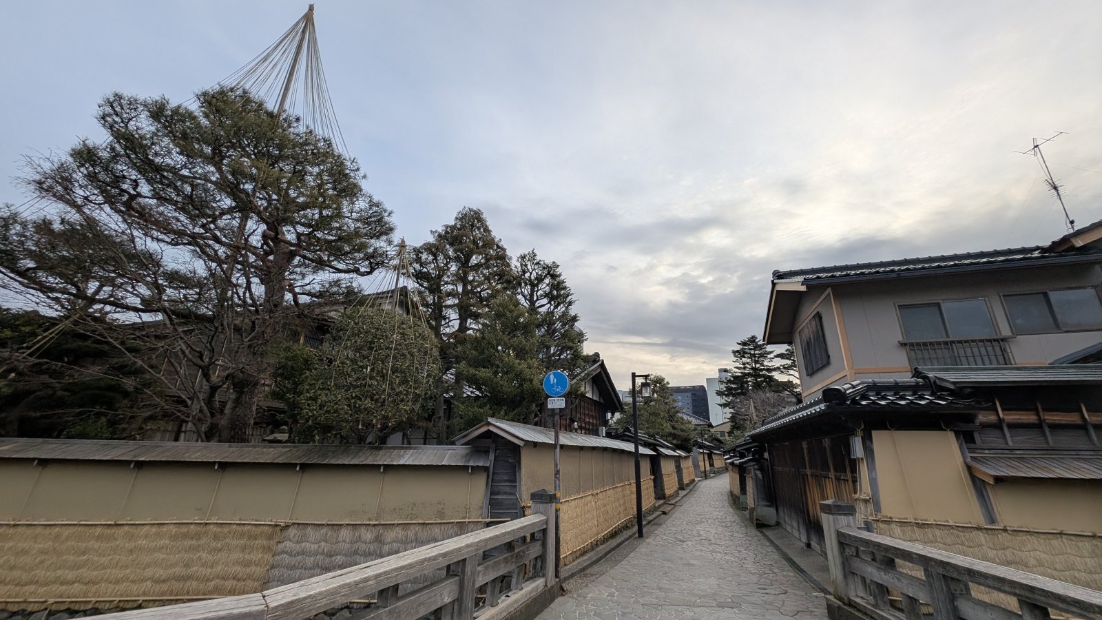 金沢のお香とアロマの香り専門店(石川県金沢市)・金沢観光地・金沢の観光スポット武家屋敷跡近く・人気でおすすめのお土産処-お香専門店のアロマ香房焚屋