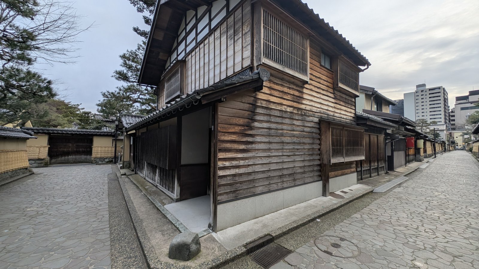 金沢のお香とアロマの香り専門店(石川県金沢市)・金沢観光地・金沢の観光スポット武家屋敷跡近く・人気でおすすめのお土産処-お香専門店のアロマ香房焚屋