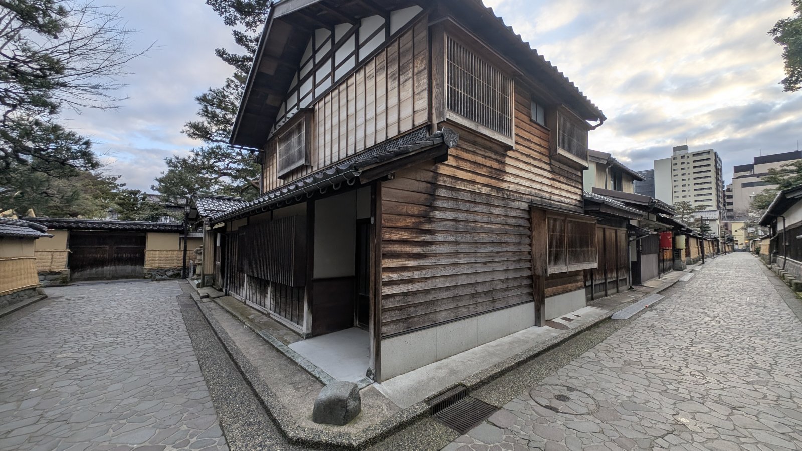 金沢のお香とアロマの香り専門店(石川県金沢市)・金沢観光地・金沢の観光スポット武家屋敷跡近く・人気でおすすめのお土産処-お香専門店のアロマ香房焚屋