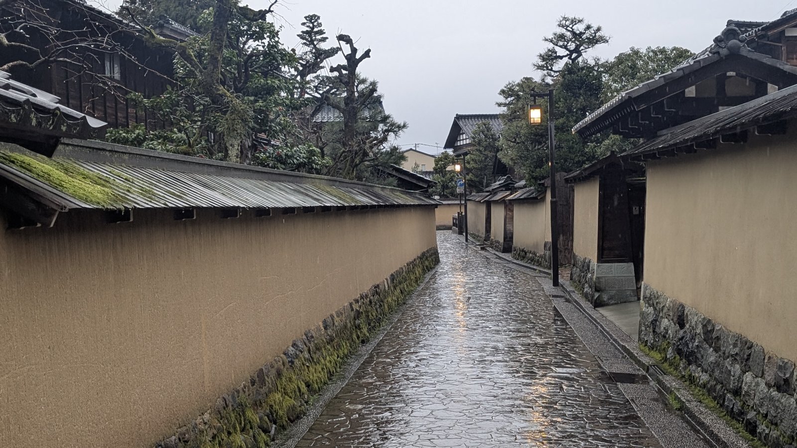 金沢のお香とアロマの香り専門店(石川県金沢市)・金沢観光地・金沢の観光スポット武家屋敷跡近く・人気でおすすめのお土産処-お香専門店のアロマ香房焚屋