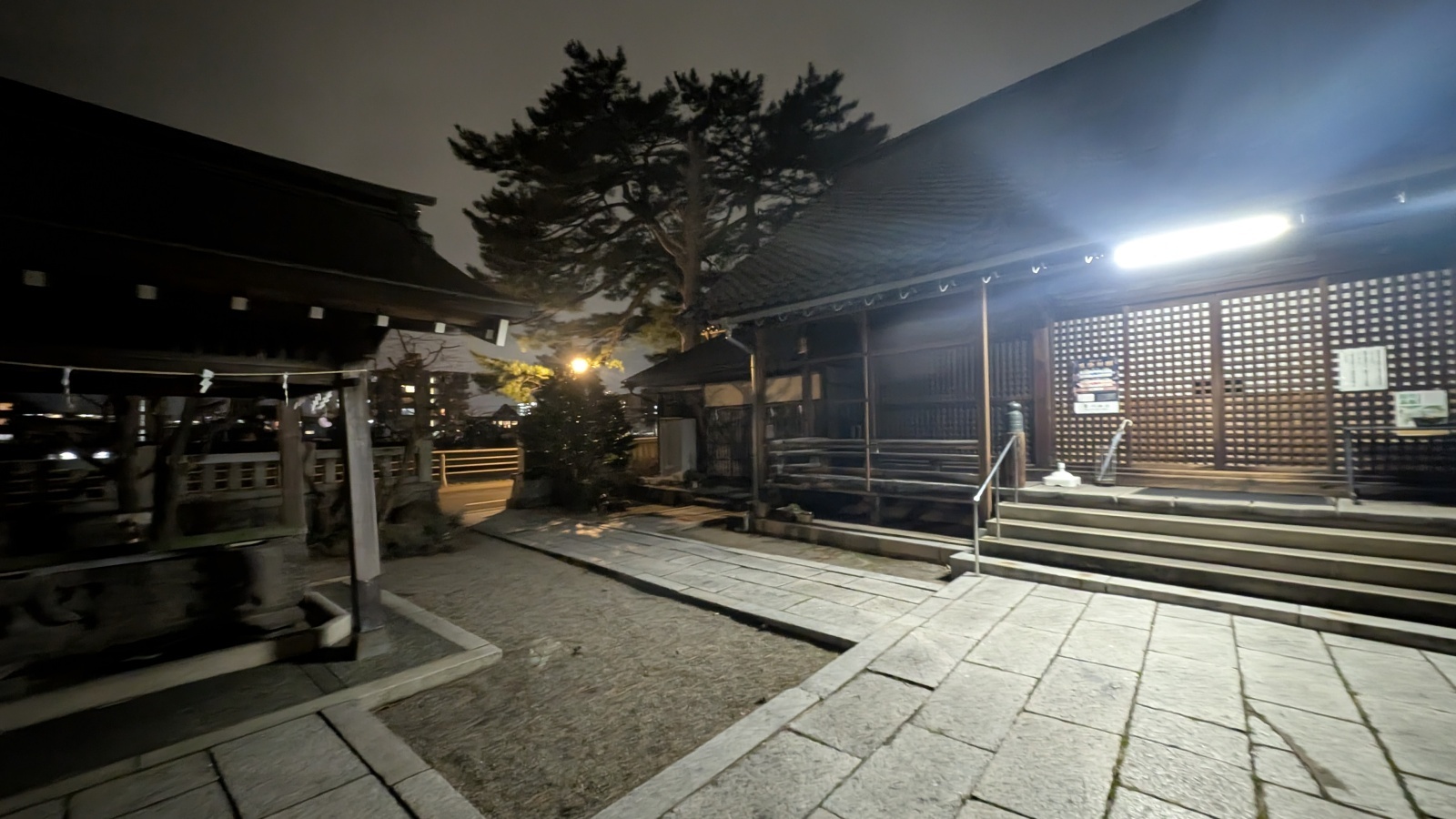 金沢のお香とアロマの香り専門店(石川県金沢市)・金沢観光地・金沢の観光スポット武家屋敷跡近く・人気でおすすめのお土産処-お香専門店のアロマ香房焚屋