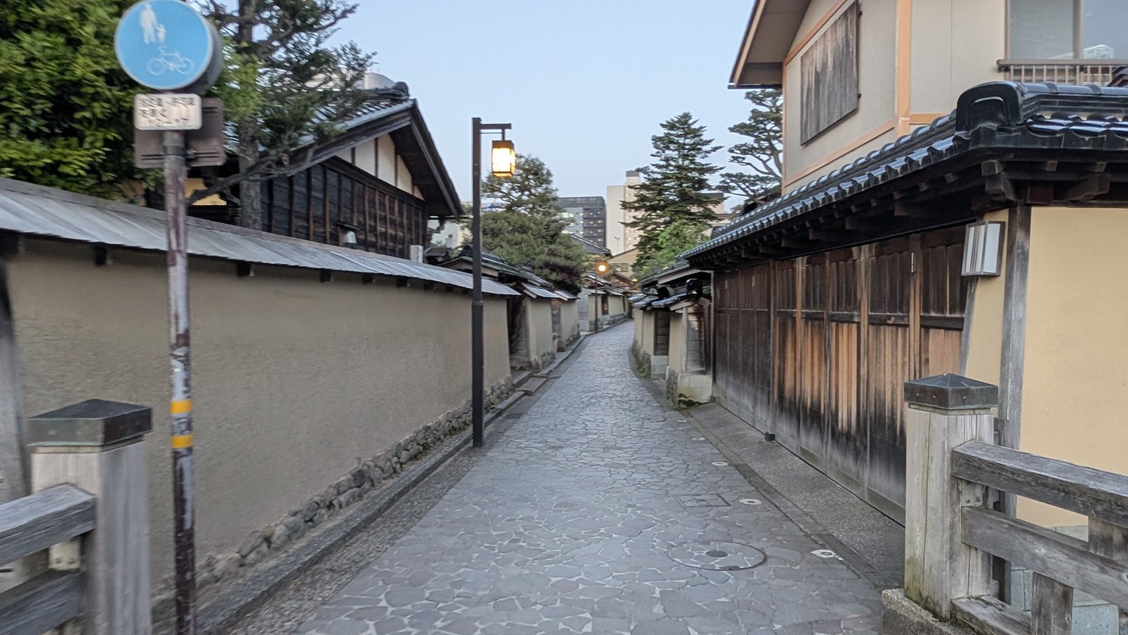 金沢のお香とアロマの香り専門店(石川県金沢市)・金沢観光地・金沢の観光スポット武家屋敷跡近く・人気でおすすめのお土産処-お香専門店のアロマ香房焚屋