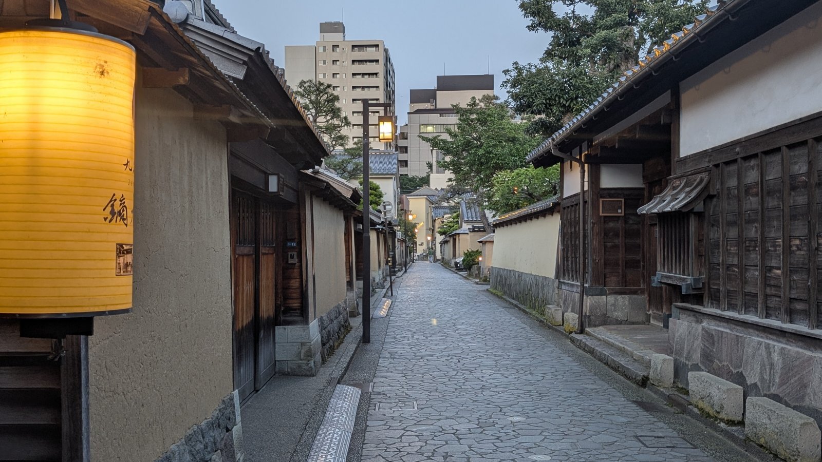 金沢のお香とアロマの香り専門店(石川県金沢市)・金沢観光地・金沢の観光スポット武家屋敷跡近く・人気でおすすめのお土産処-お香専門店のアロマ香房焚屋