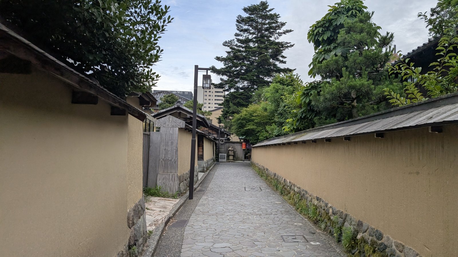 店主 焚屋 金沢のお香とアロマの香り専門店(石川県金沢市)・金沢観光地・金沢の観光スポット武家屋敷跡近く・人気でおすすめのお土産処-お香専門店のアロマ香房焚屋