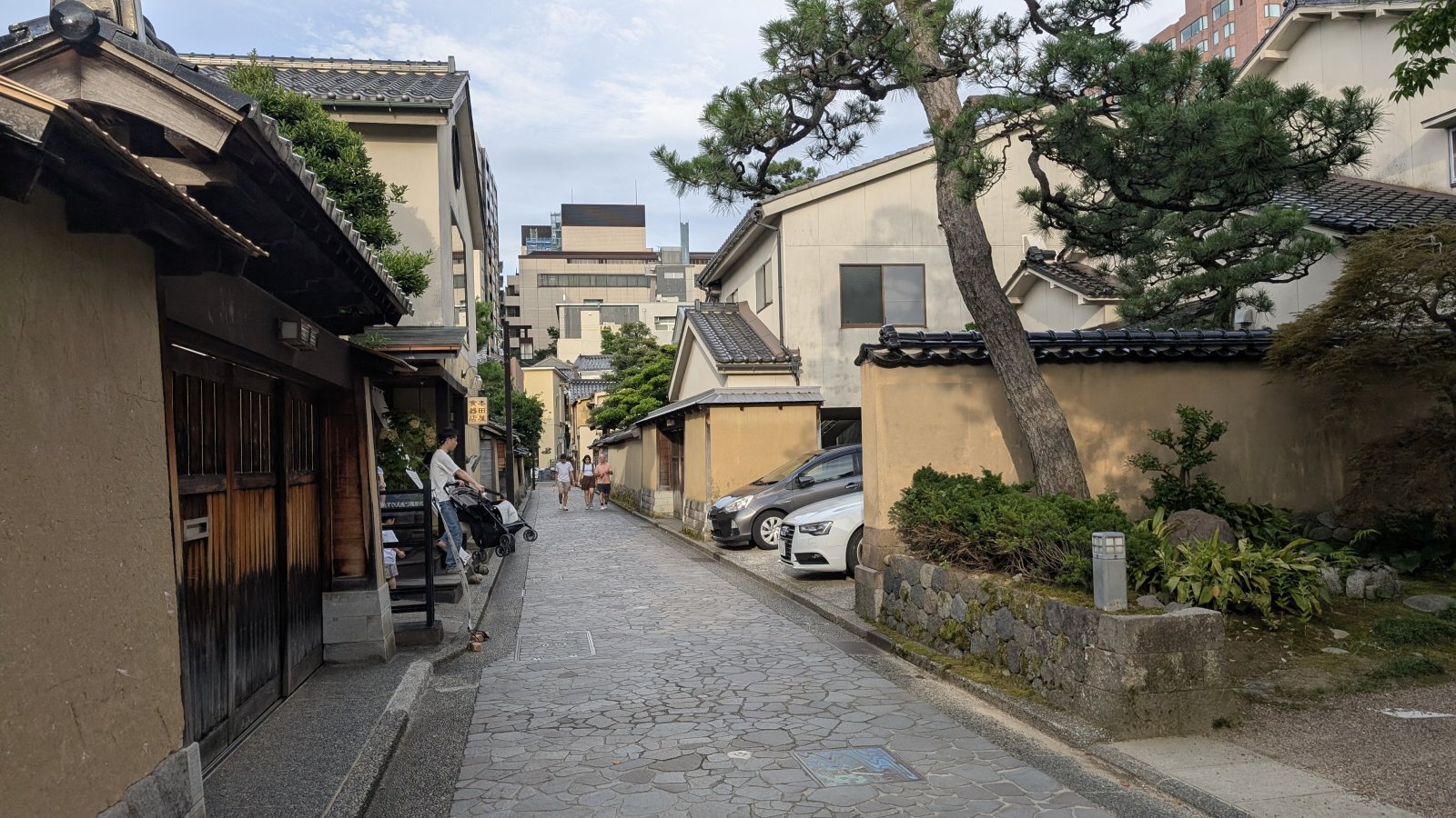 店主 焚屋 金沢のお香とアロマの香り専門店(石川県金沢市)・金沢観光地・金沢の観光スポット武家屋敷跡近く・人気でおすすめのお土産処-お香専門店のアロマ香房焚屋