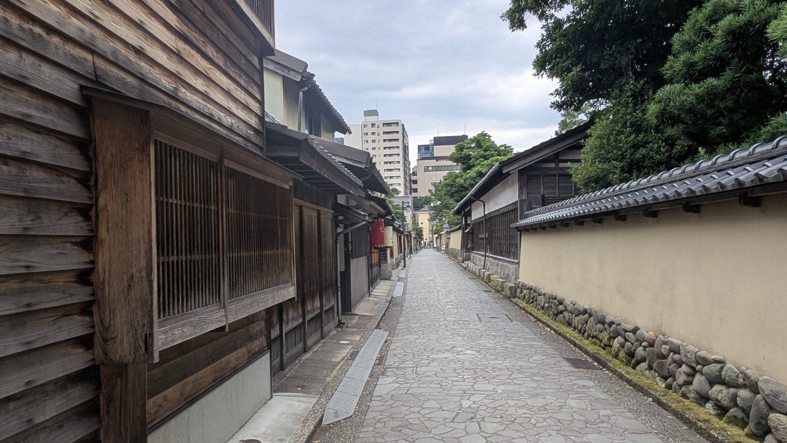 店主 焚屋 金沢のお香とアロマの香り専門店(石川県金沢市)・金沢観光地・金沢の観光スポット武家屋敷跡近く・人気でおすすめのお土産処-お香専門店のアロマ香房焚屋