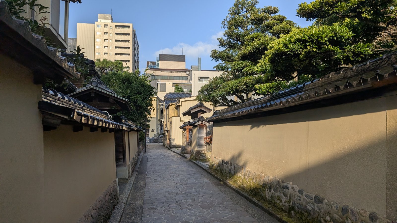 店主 焚屋 金沢のお香とアロマの香り専門店(石川県金沢市)・金沢観光地・金沢の観光スポット武家屋敷跡近く・人気でおすすめのお土産処-お香専門店のアロマ香房焚屋