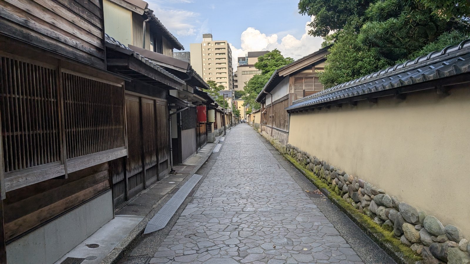 金沢のお香とアロマの香り専門店(石川県金沢市)・金沢観光地・金沢の観光スポット武家屋敷跡近く・人気でおすすめのお土産処-お香専門店のアロマ香房焚屋
