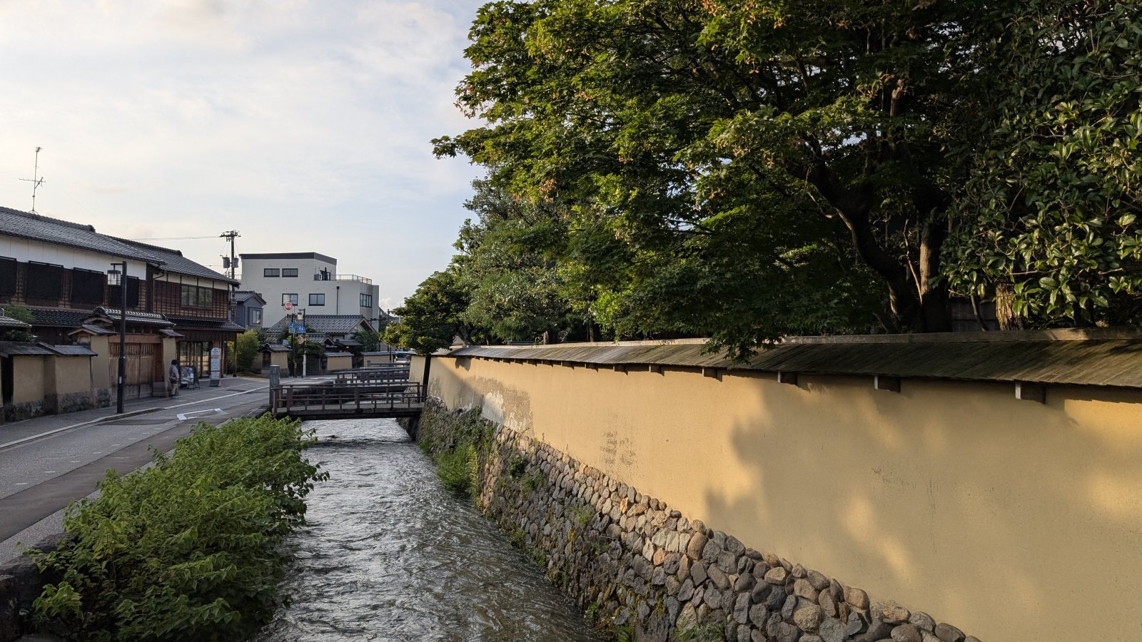 金沢のお香とアロマの香り専門店(石川県金沢市)・金沢観光地・金沢の観光スポット武家屋敷跡近く・人気でおすすめのお土産処-お香専門店のアロマ香房焚屋