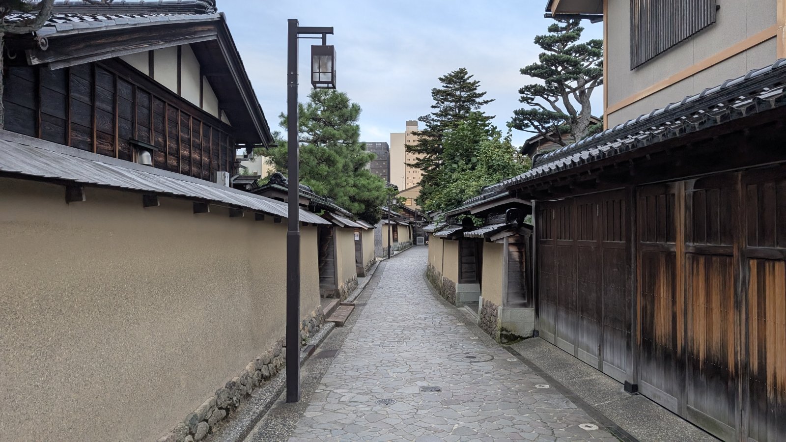 金沢のお香とアロマの香り専門店(石川県金沢市)・金沢観光地・金沢の観光スポット武家屋敷跡近く・人気でおすすめのお土産処-お香専門店のアロマ香房焚屋