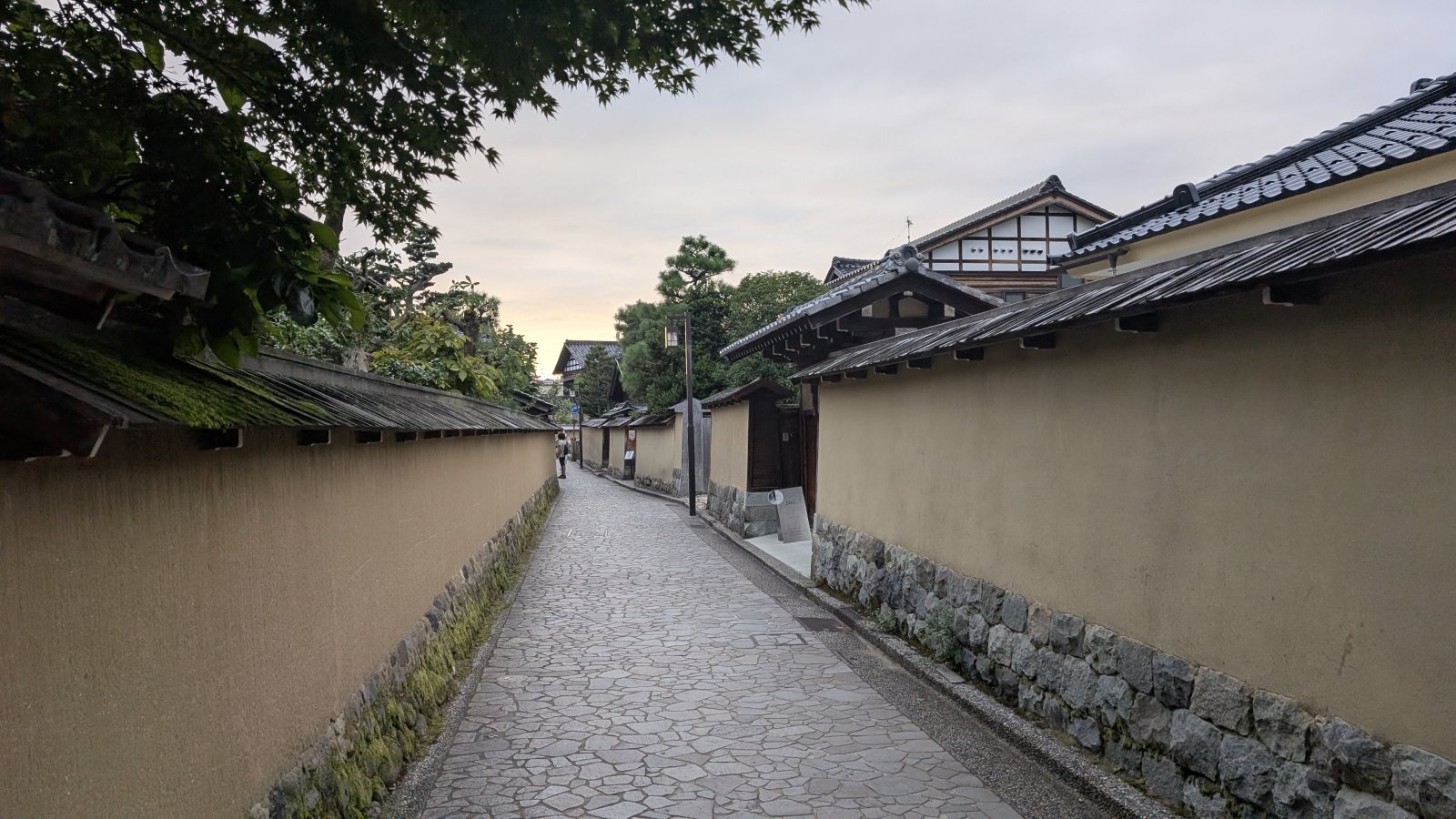 金沢のお香とアロマの香り専門店(石川県金沢市)・金沢観光地・金沢の観光スポット武家屋敷跡近く・人気でおすすめのお土産処-お香専門店のアロマ香房焚屋
