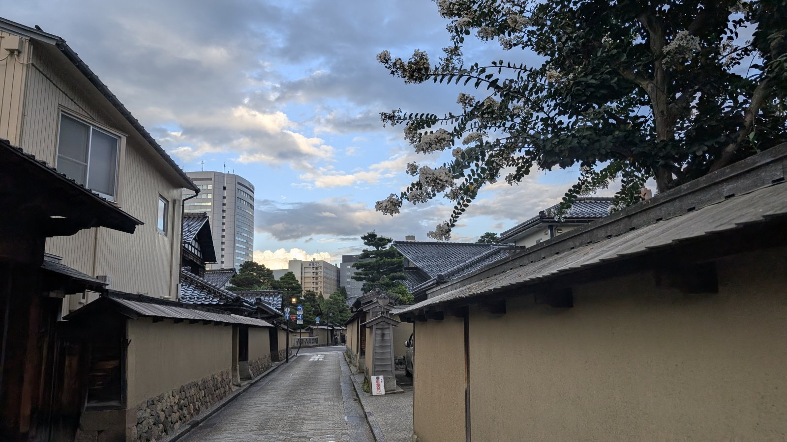 金沢のお香とアロマの香り専門店(石川県金沢市)・金沢観光地・金沢の観光スポット武家屋敷跡近く・人気でおすすめのお土産処-お香専門店のアロマ香房焚屋