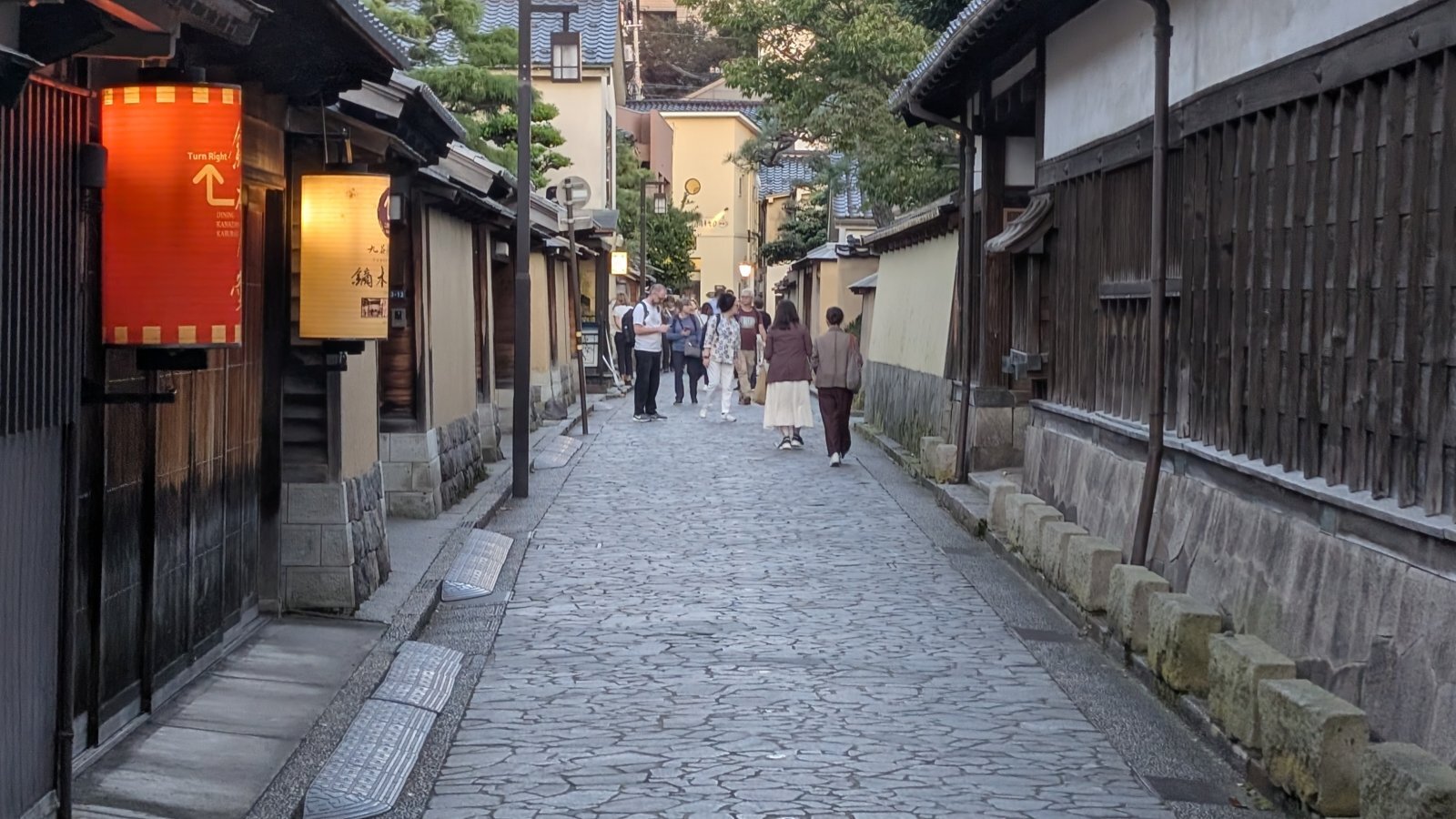 金沢のお香とアロマの香り専門店(石川県金沢市)・金沢観光地・金沢の観光スポット武家屋敷跡近く・人気でおすすめのお土産処-お香専門店のアロマ香房焚屋