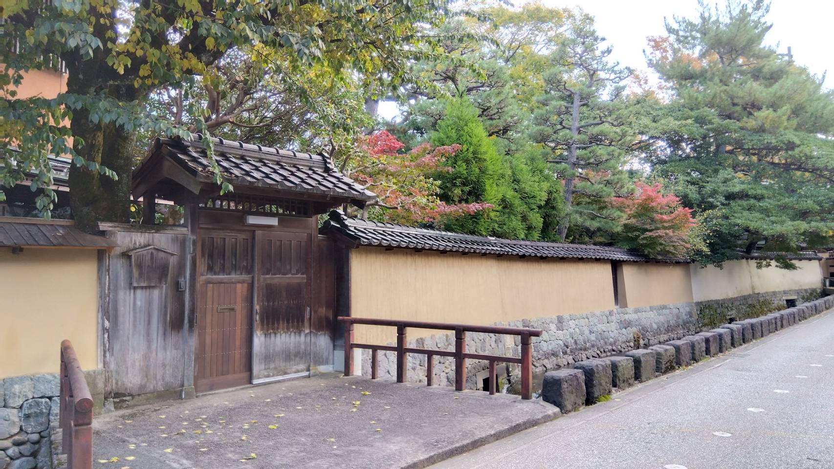 金沢のお香とアロマの香り専門店(石川県金沢市)・金沢観光地・金沢の観光スポット武家屋敷跡近く・人気でおすすめのお土産処-お香専門店のアロマ香房焚屋