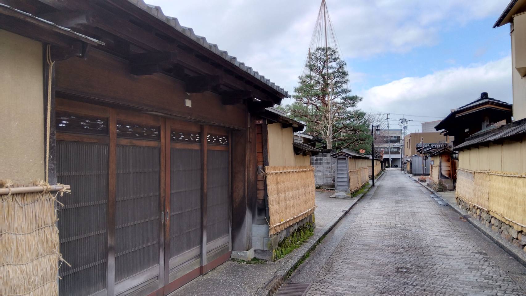 金沢のお香とアロマの香り専門店(石川県金沢市)・金沢観光地・金沢の観光スポット武家屋敷跡近く・人気でおすすめのお土産処-お香専門店のアロマ香房焚屋