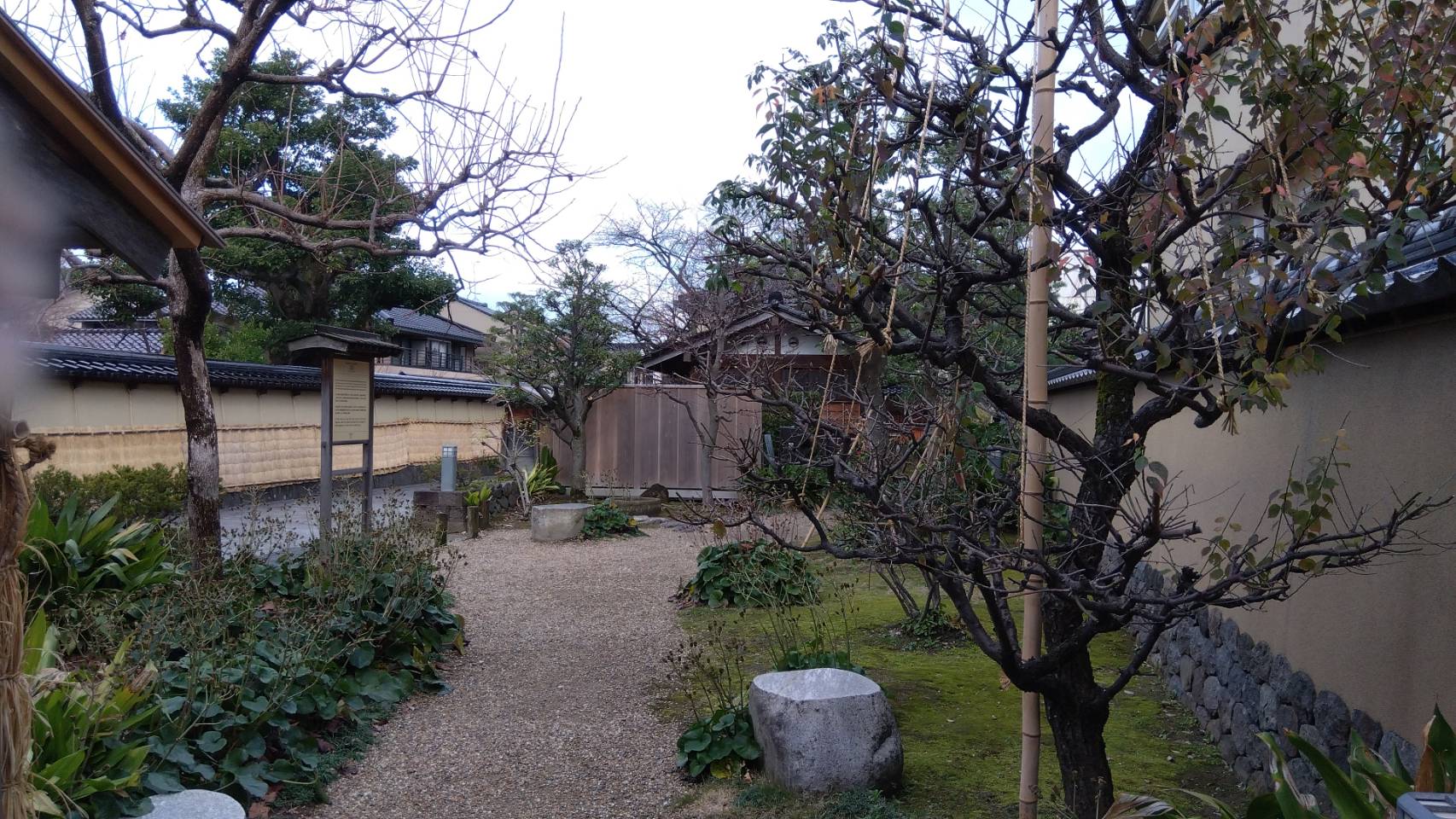 金沢のお香とアロマの香り専門店(石川県金沢市)・金沢観光地・金沢の観光スポット武家屋敷跡近く・人気でおすすめのお土産処-お香専門店のアロマ香房焚屋