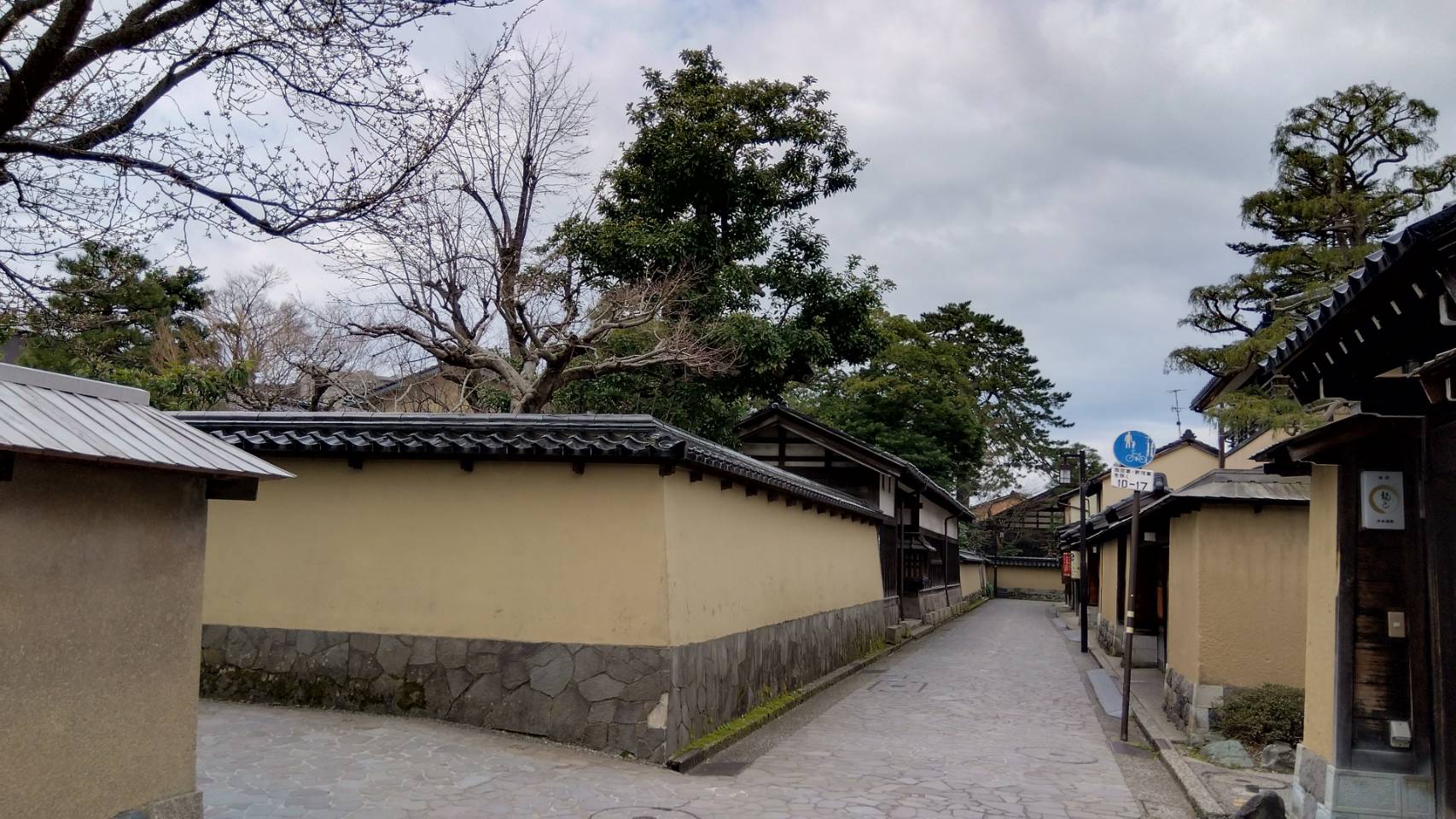 金沢のお香とアロマの香り専門店(石川県金沢市)・金沢観光地・金沢の観光スポット武家屋敷跡近く・人気でおすすめのお土産処-お香専門店のアロマ香房焚屋