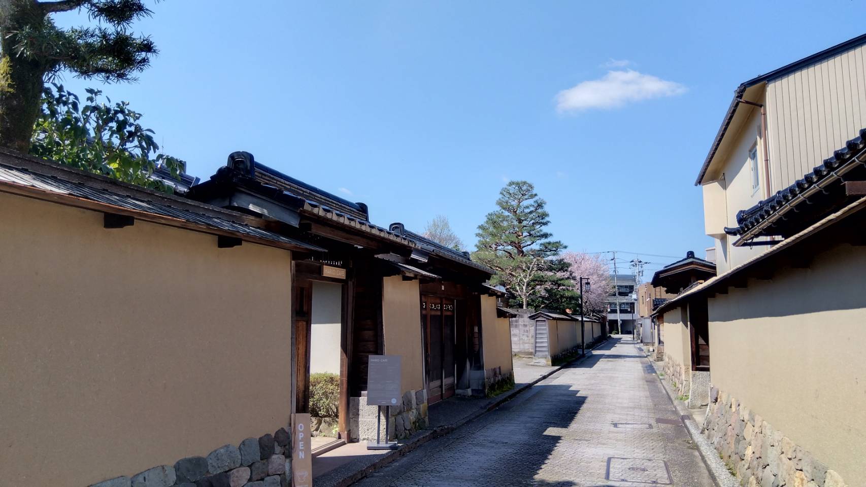 金沢のお香とアロマの香り専門店(石川県金沢市)・金沢観光地・金沢の観光スポット武家屋敷跡近く・人気でおすすめのお土産処-お香専門店のアロマ香房焚屋