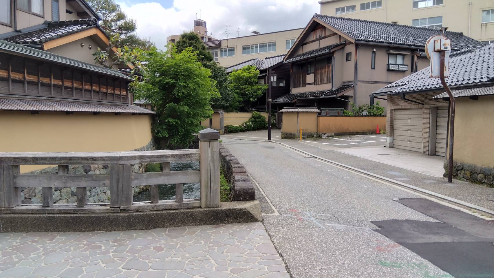 金沢のお香とアロマの香り専門店(石川県金沢市)・金沢観光地・金沢の観光スポット武家屋敷跡近く・人気でおすすめのお土産処-お香専門店のアロマ香房焚屋