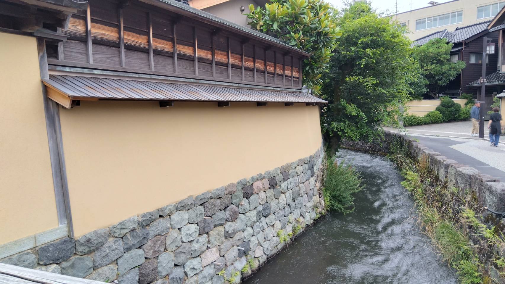 金沢のお香とアロマの香り専門店(石川県金沢市)・金沢観光地・金沢の観光スポット武家屋敷跡近く・人気でおすすめのお土産処-お香専門店のアロマ香房焚屋