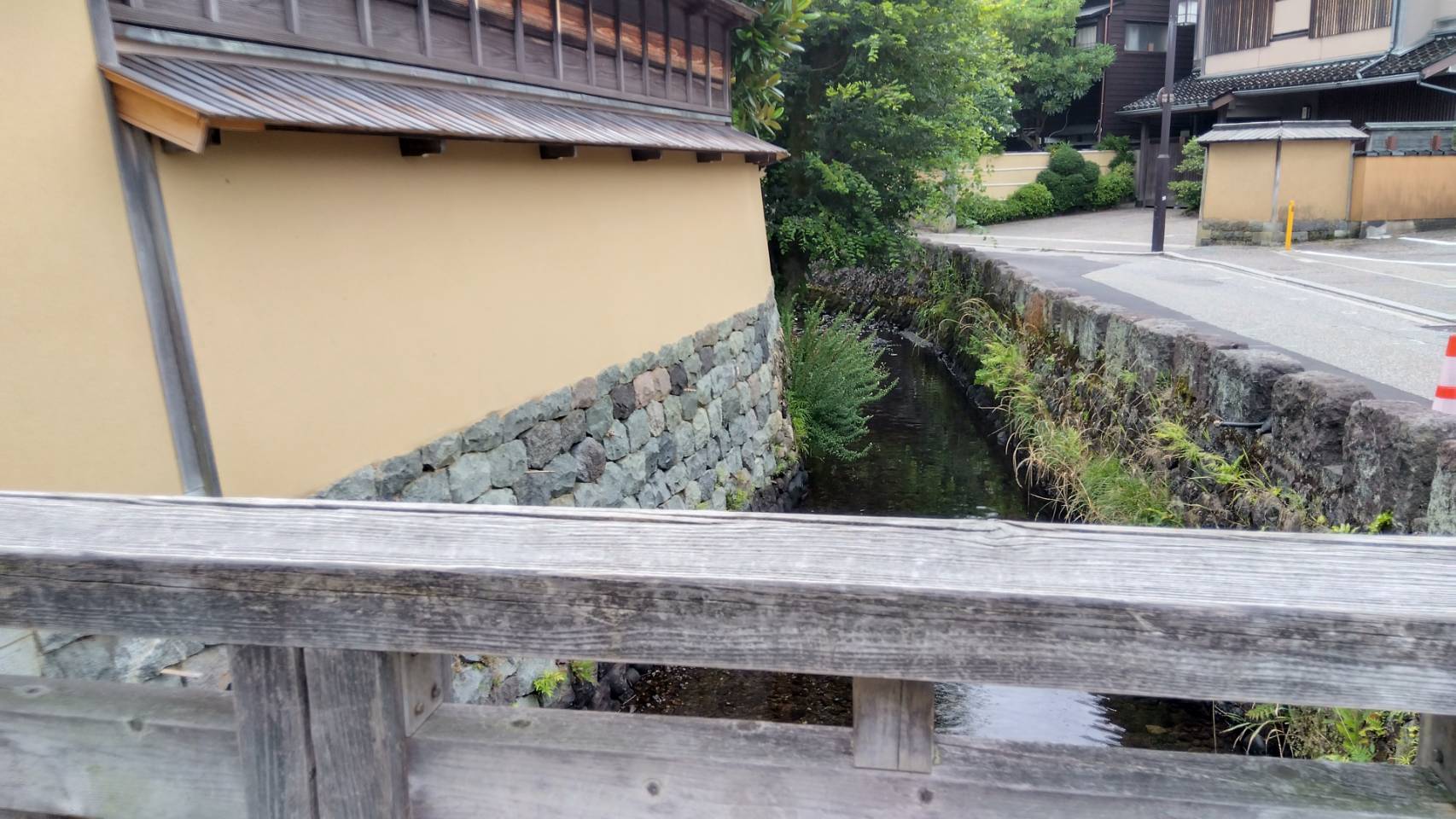 金沢のお香とアロマの香り専門店(石川県金沢市)・金沢観光地・金沢の観光スポット武家屋敷跡近く・人気でおすすめのお土産処-お香専門店のアロマ香房焚屋