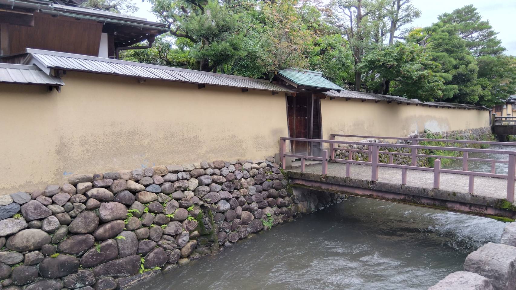金沢のお香とアロマの香り専門店(石川県金沢市)・金沢観光地・金沢の観光スポット武家屋敷跡近く・人気でおすすめのお土産処-お香専門店のアロマ香房焚屋