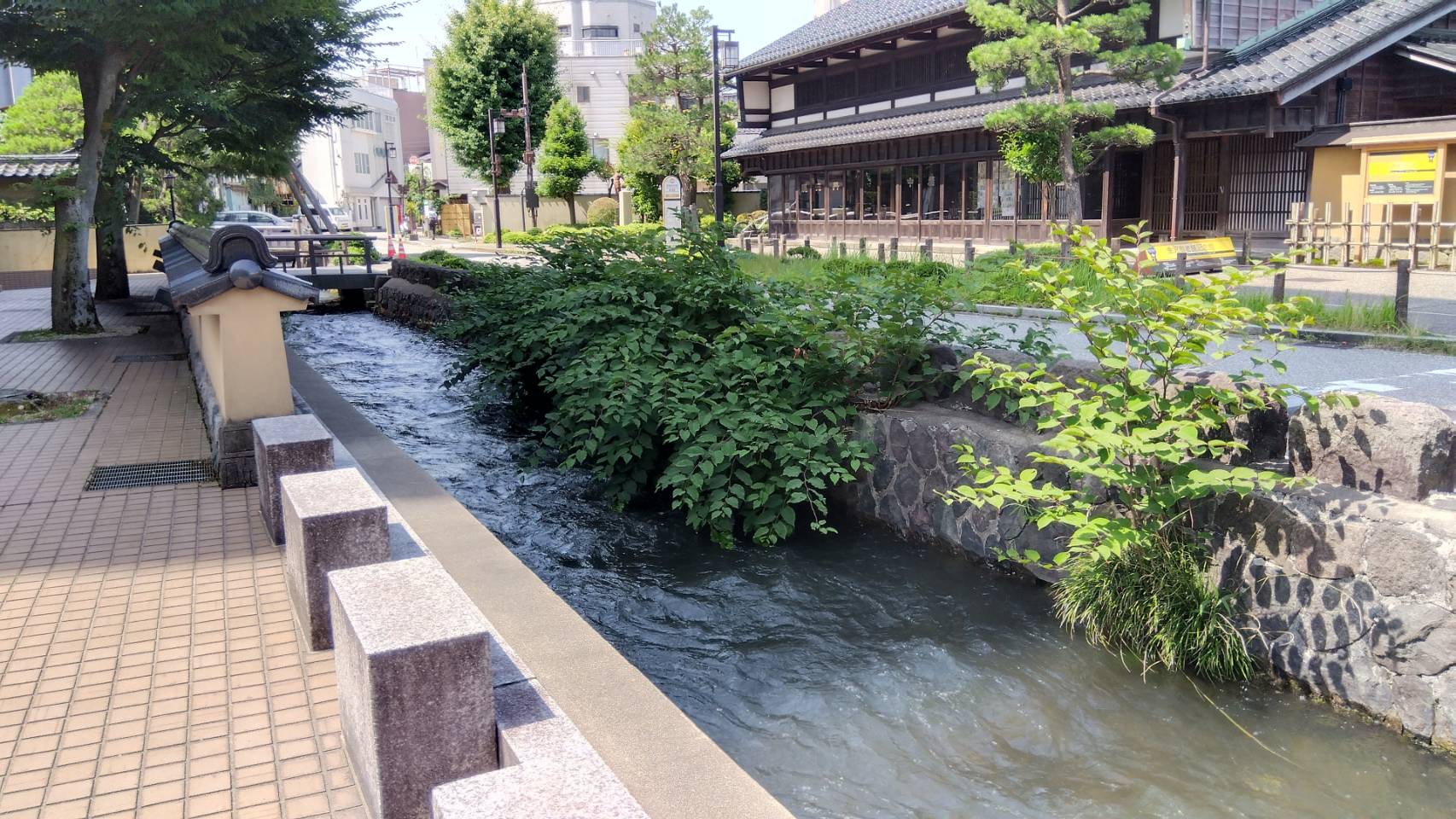 金沢のお香とアロマの香り専門店(石川県金沢市)・金沢観光地・金沢の観光スポット武家屋敷跡近く・人気でおすすめのお土産処-お香専門店のアロマ香房焚屋