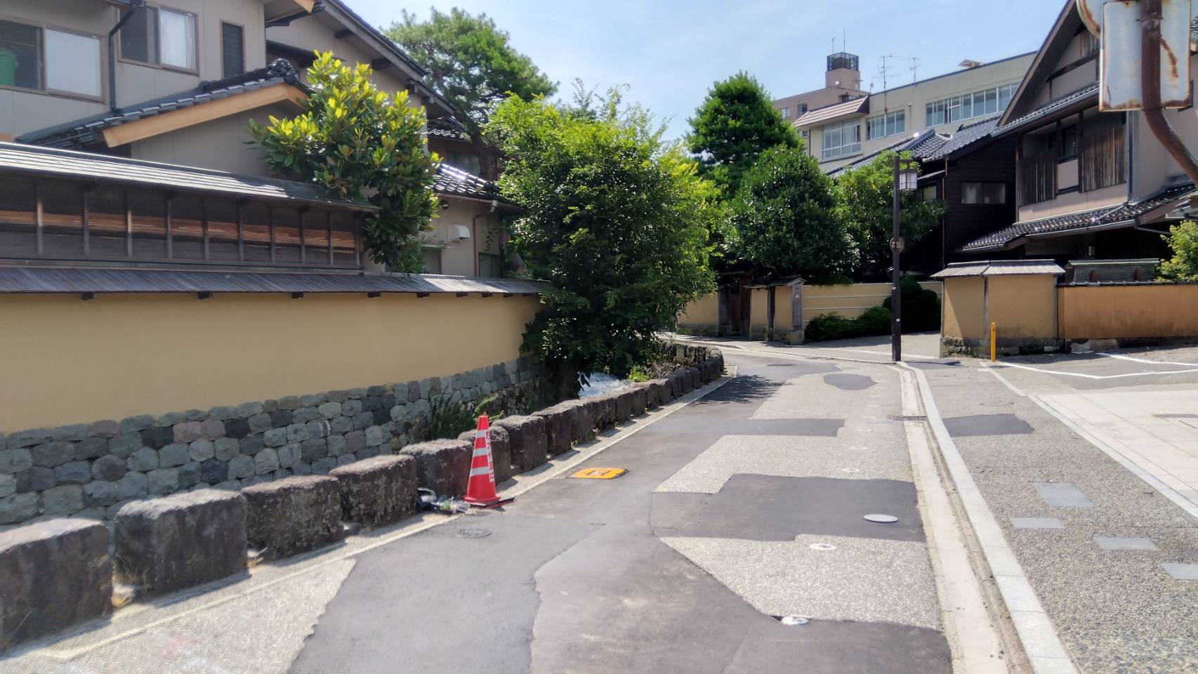 金沢のお香とアロマの香り専門店(石川県金沢市)・金沢観光地・金沢の観光スポット武家屋敷跡近く・人気でおすすめのお土産処-お香専門店のアロマ香房焚屋