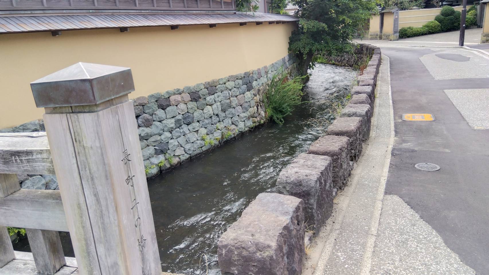 金沢のお香とアロマの香り専門店(石川県金沢市)・金沢観光地・金沢の観光スポット武家屋敷跡近く・人気でおすすめのお土産処-お香専門店のアロマ香房焚屋