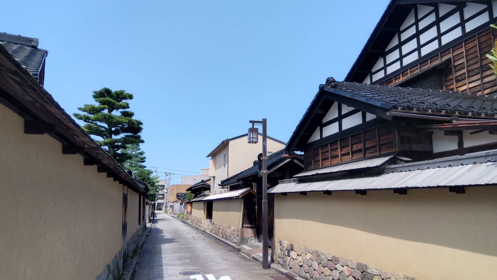 金沢のお香とアロマの香り専門店(石川県金沢市)・金沢観光地・金沢の観光スポット武家屋敷跡近く・人気でおすすめのお土産処-お香専門店のアロマ香房焚屋