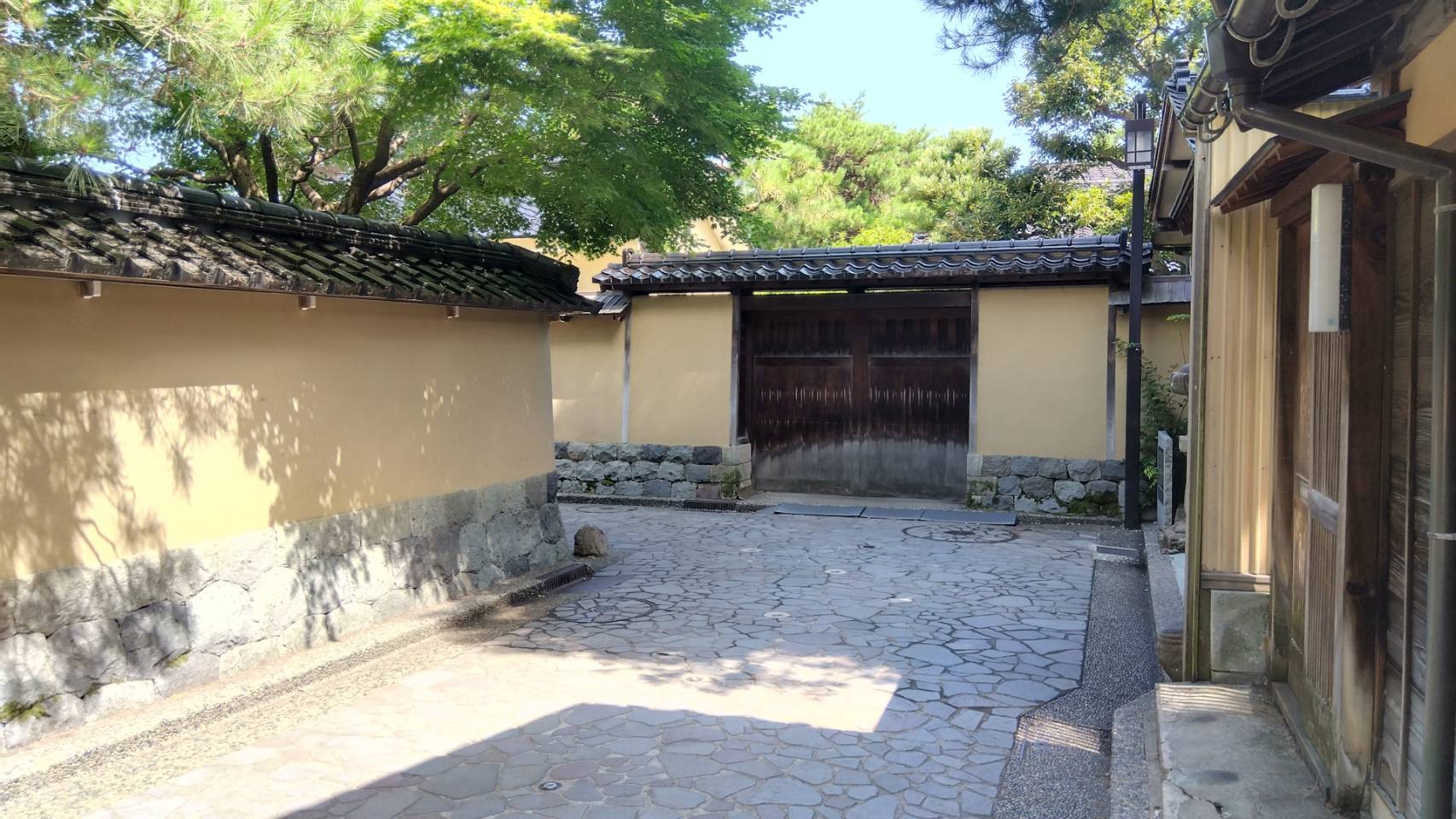 金沢のお香とアロマの香り専門店(石川県金沢市)・金沢観光地・金沢の観光スポット武家屋敷跡近く・人気でおすすめのお土産処-お香専門店のアロマ香房焚屋