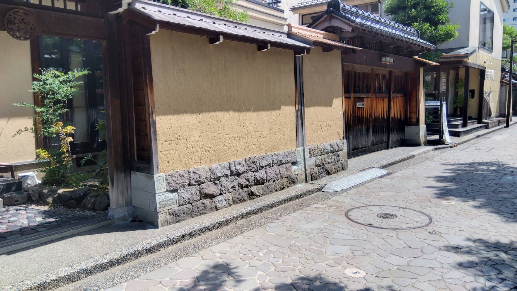 金沢のお香とアロマの香り専門店(石川県金沢市)・金沢観光地・金沢の観光スポット武家屋敷跡近く・人気でおすすめのお土産処-お香専門店のアロマ香房焚屋