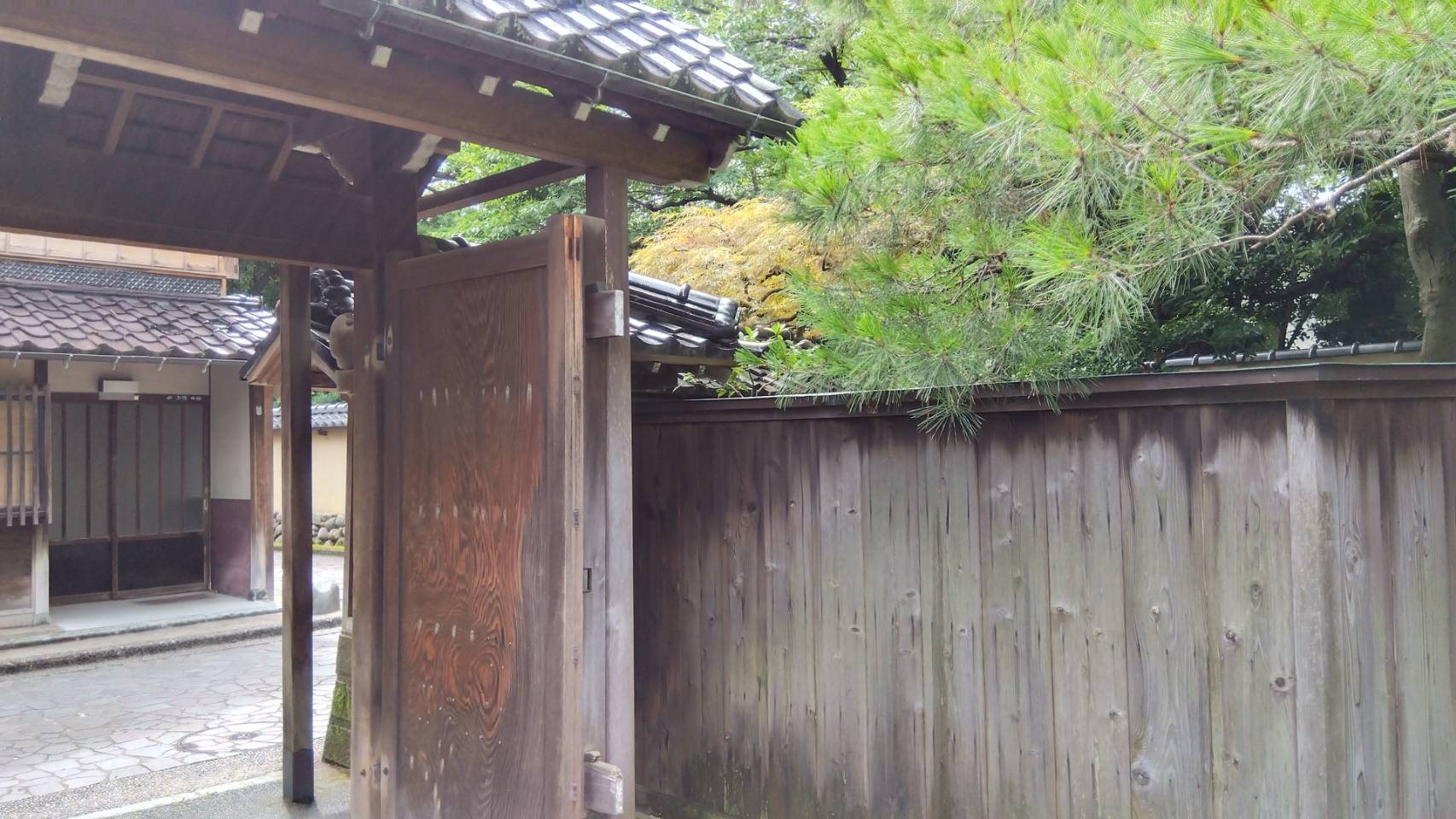 金沢のお香とアロマの香り専門店(石川県金沢市)・金沢観光地・金沢の観光スポット武家屋敷跡近く・人気でおすすめのお土産処-お香専門店のアロマ香房焚屋