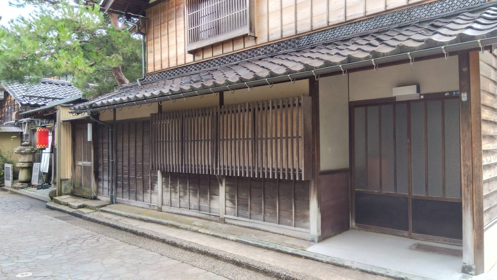 金沢のお香とアロマの香り専門店(石川県金沢市)・金沢観光地・金沢の観光スポット武家屋敷跡近く・人気でおすすめのお土産処-お香専門店のアロマ香房焚屋
