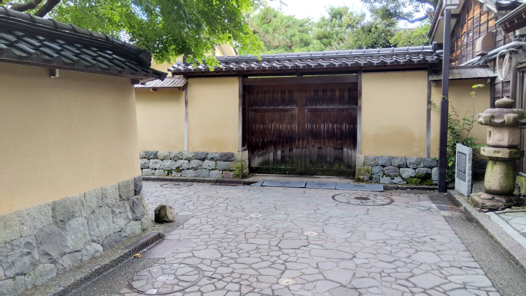金沢のお香とアロマの香り専門店(石川県金沢市)・金沢観光地・金沢の観光スポット武家屋敷跡近く・人気でおすすめのお土産処-お香専門店のアロマ香房焚屋