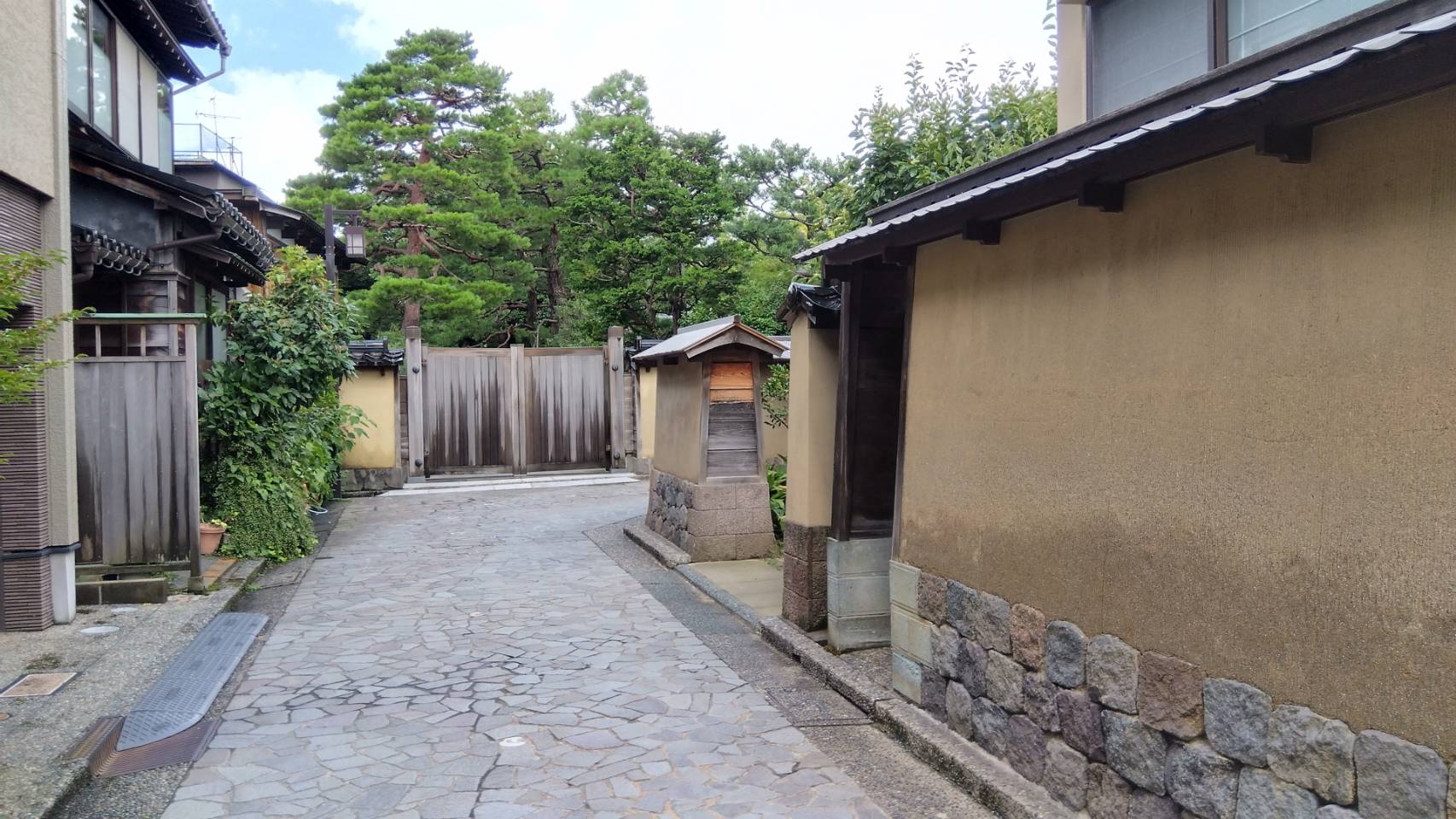 金沢のお香とアロマの香り専門店(石川県金沢市)・金沢観光地・金沢の観光スポット武家屋敷跡近く・人気でおすすめのお土産処-お香専門店のアロマ香房焚屋