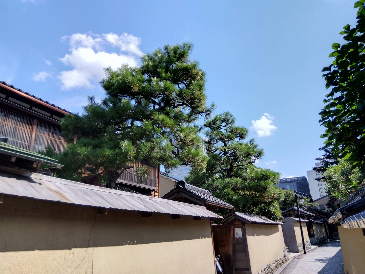 お香・専門店 金沢市|金沢の観光地-武家屋敷跡近くのアロマ香房焚屋
