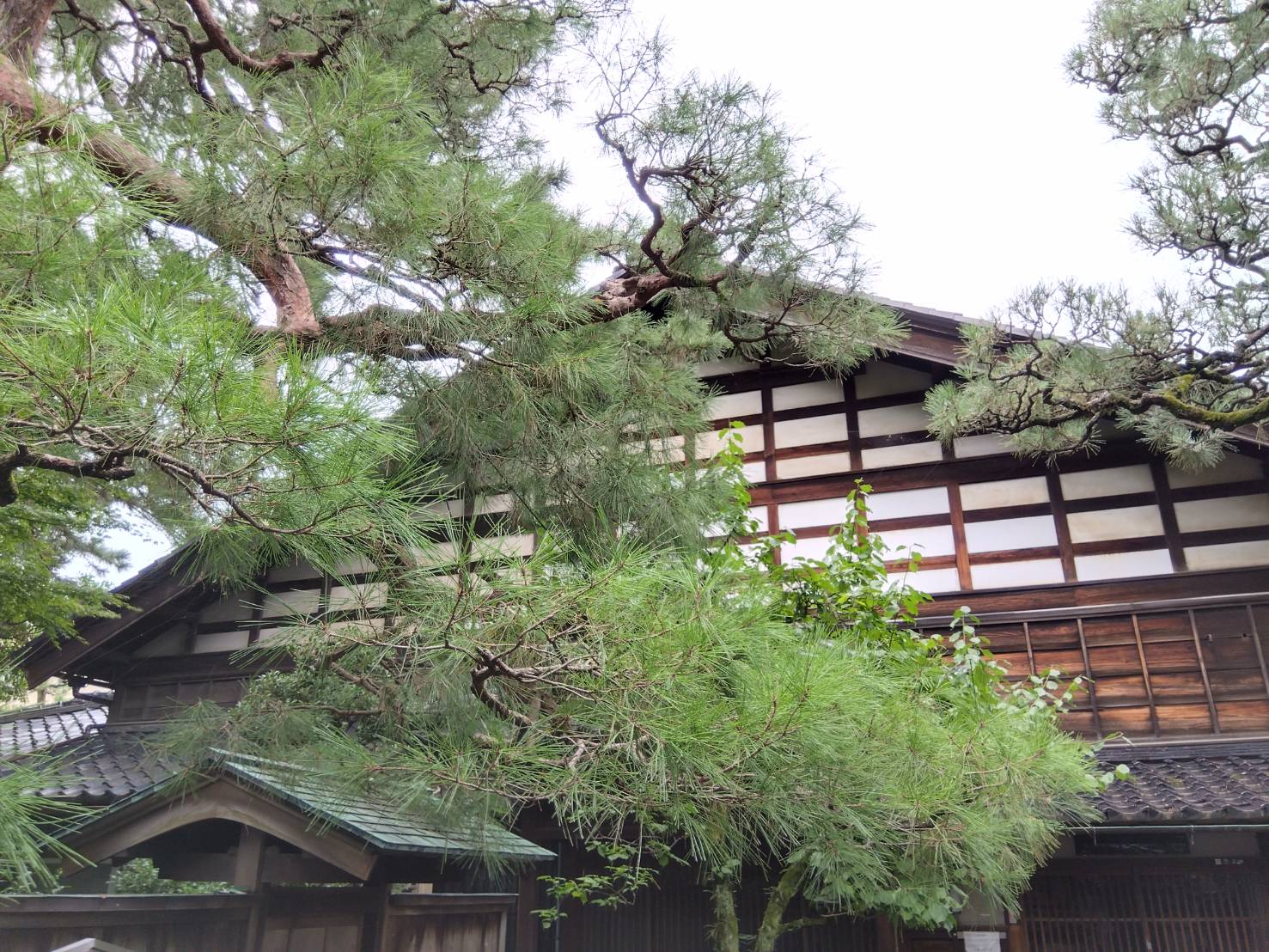 お香・専門店 金沢市|金沢の観光地-武家屋敷跡近くのアロマ香房焚屋