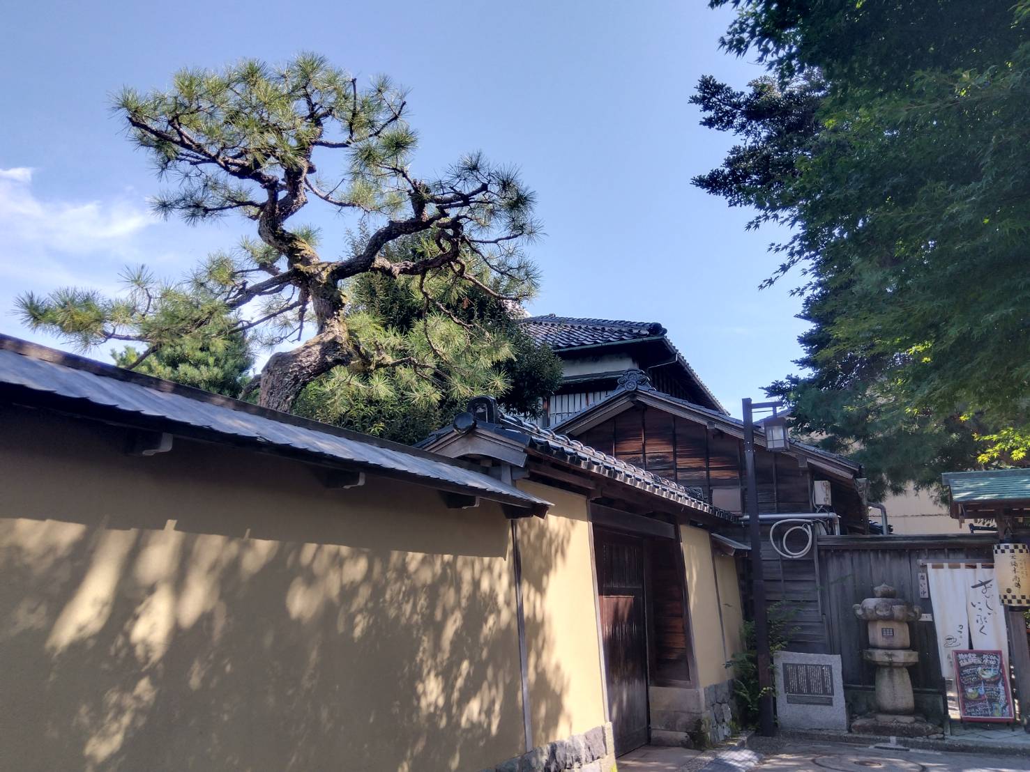 金沢のお香とアロマの香り専門店(石川県金沢市)・金沢観光地・金沢の観光スポット武家屋敷跡近く・人気でおすすめのお土産処-お香専門店のアロマ香房焚屋
