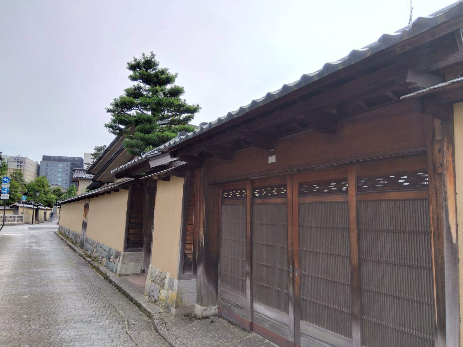 金沢のお香とアロマの香り専門店(石川県金沢市)・金沢観光地・金沢の観光スポット武家屋敷跡近く・人気でおすすめのお土産処-お香専門店のアロマ香房焚屋