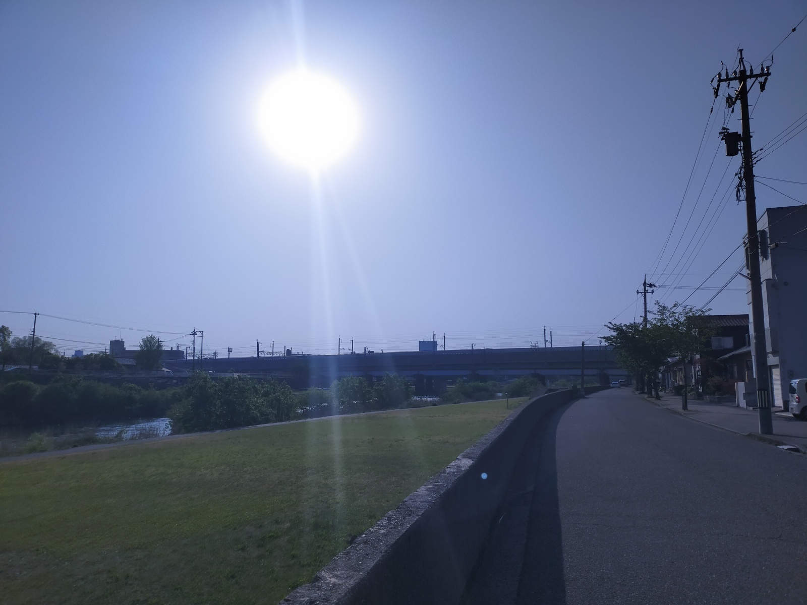 300×226